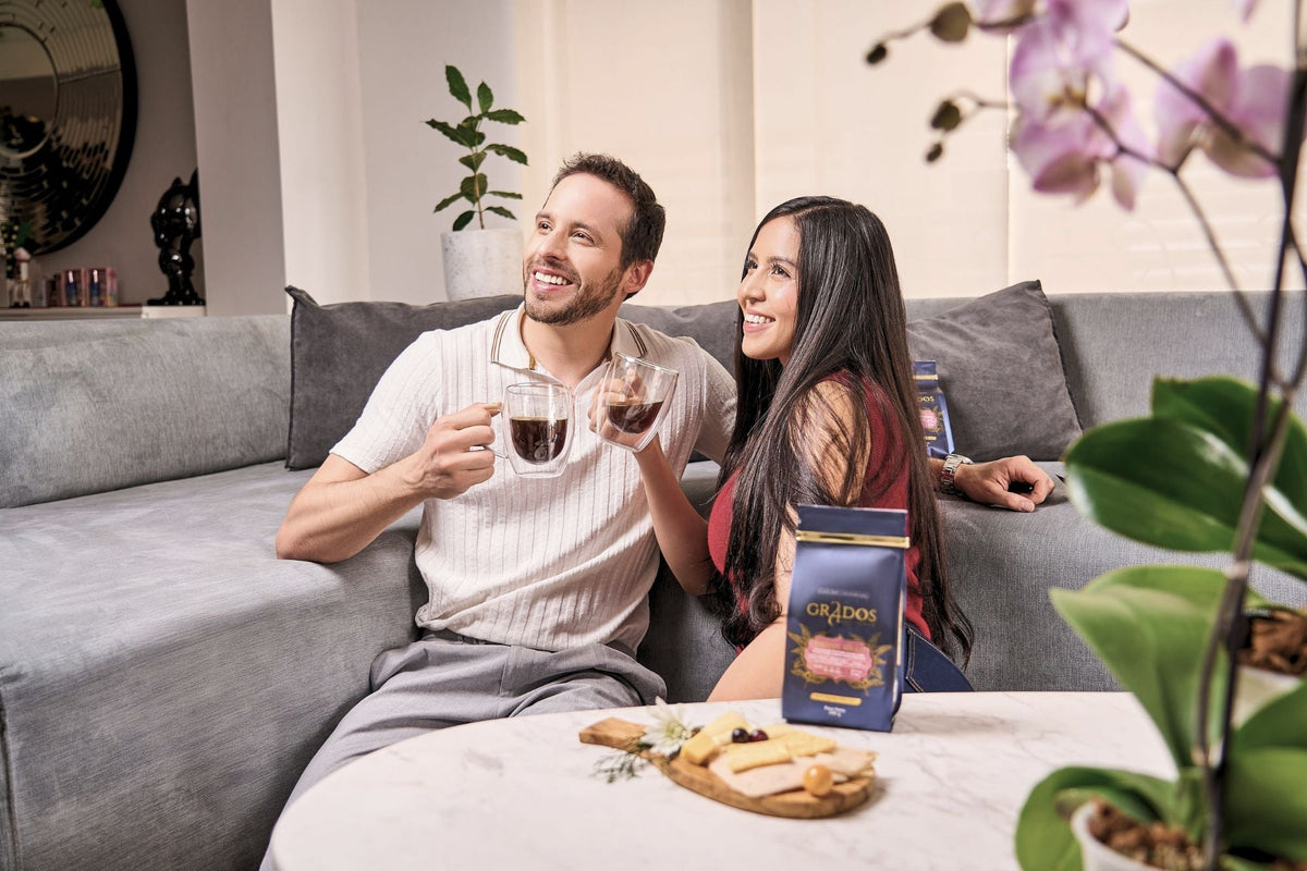 Cuando el café encuentra algo más en la mesa